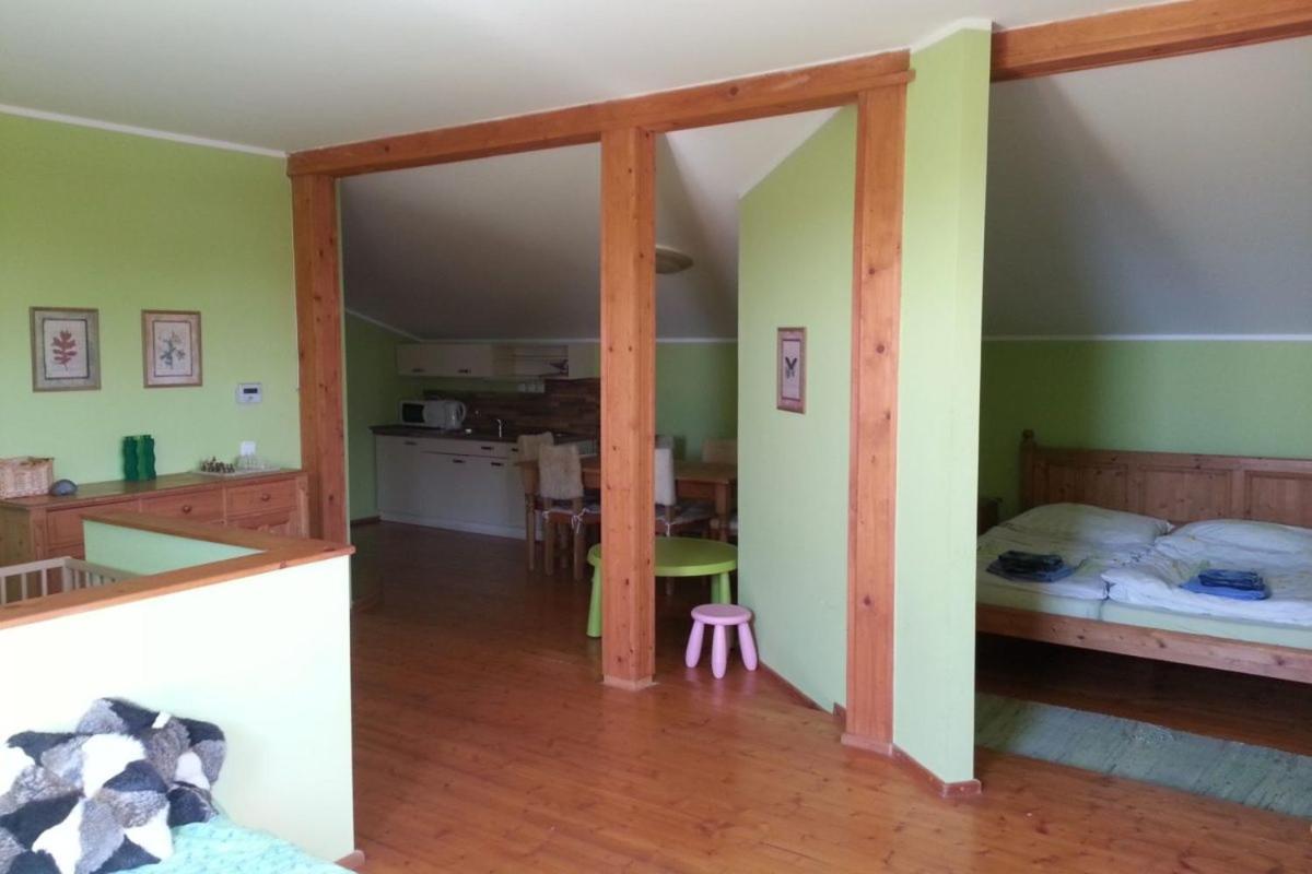 Kozakov Apartmany - Druhe Patro Tatobity エクステリア 写真