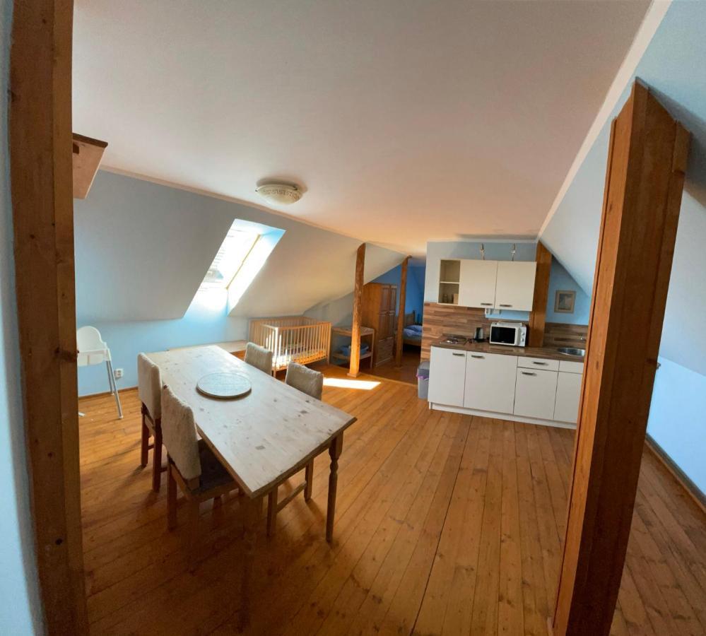 Kozakov Apartmany - Druhe Patro Tatobity エクステリア 写真