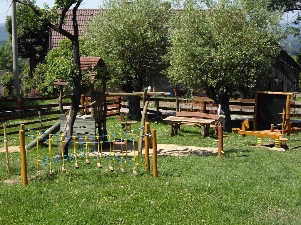 Kozakov Apartmany - Druhe Patro Tatobity エクステリア 写真